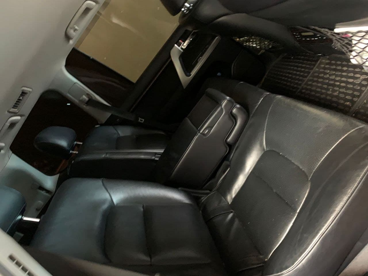 Перетяжка салона Land Cruiser 200 в автоателье Цех №13, до — фото 3