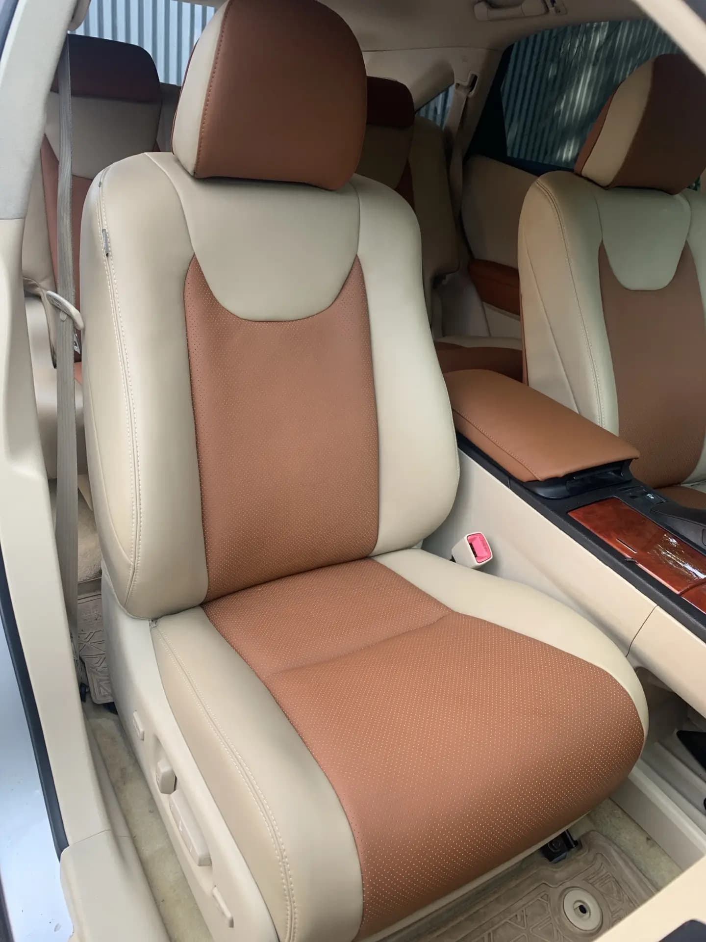 Перетяжка салона Lexus в автоателье Цех №13, после — фото 6