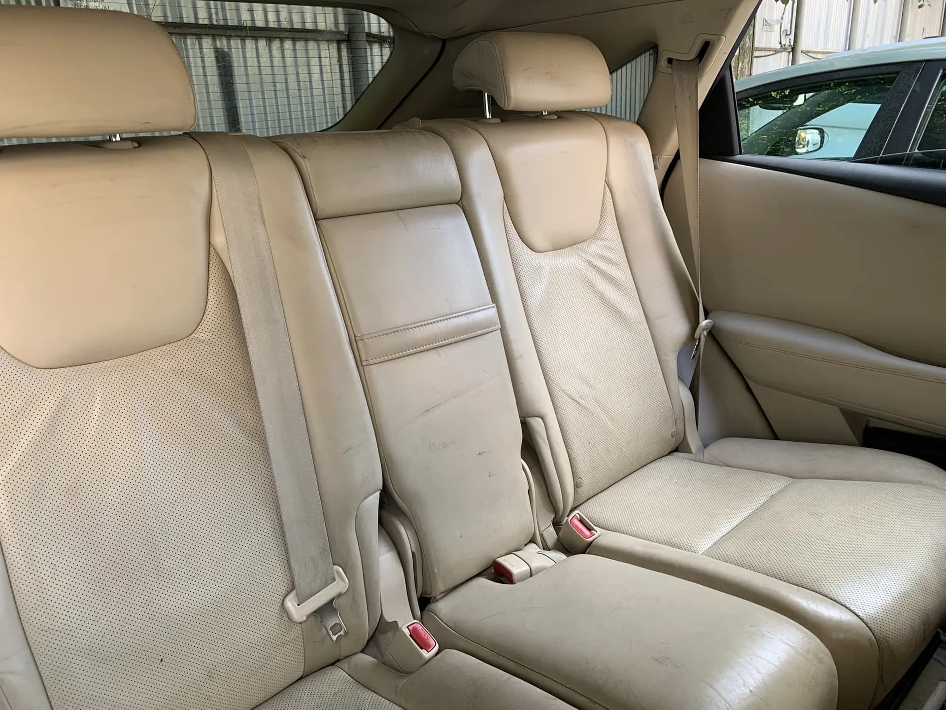 Перетяжка салона Lexus в автоателье Цех №13, до — фото 4